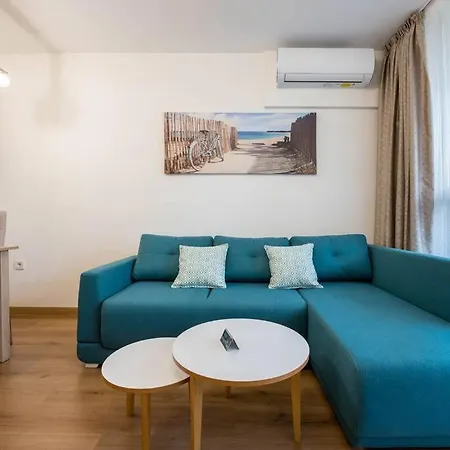 Labyrinth - Free Parking Space Included * Varna