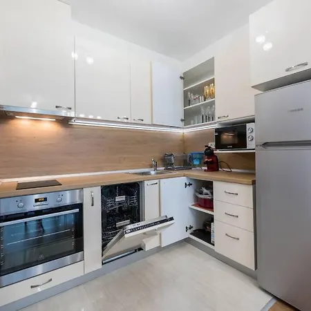 Apartment Labyrinth - Free Parking Space Included Varna