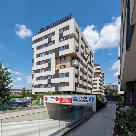 Apartment Labyrinth - Free Parking Space Included *