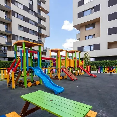 Labyrinth - Free Parking Space Included Апартаменты *