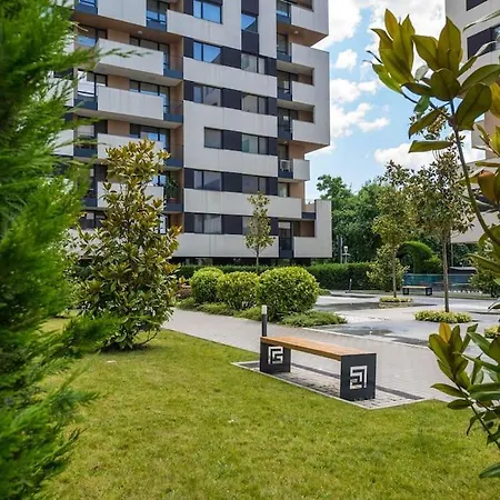 Labyrinth - Free Parking Space Included Varna