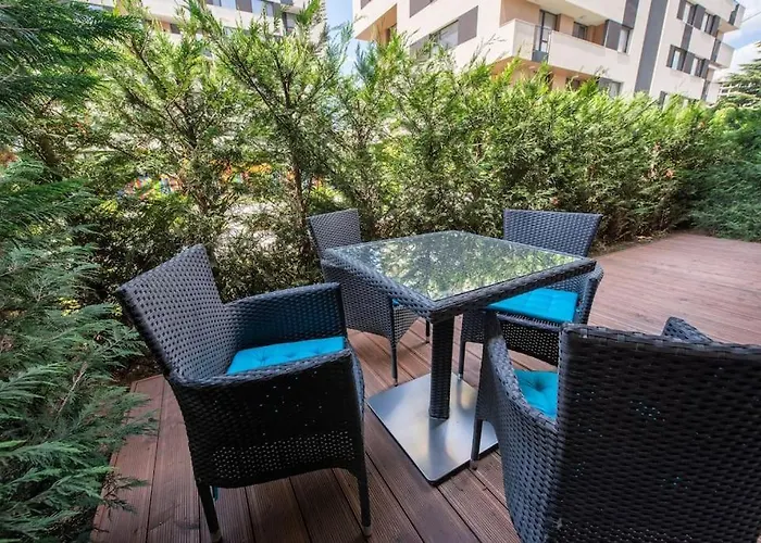 Labyrinth - Free Parking Space Included Varna