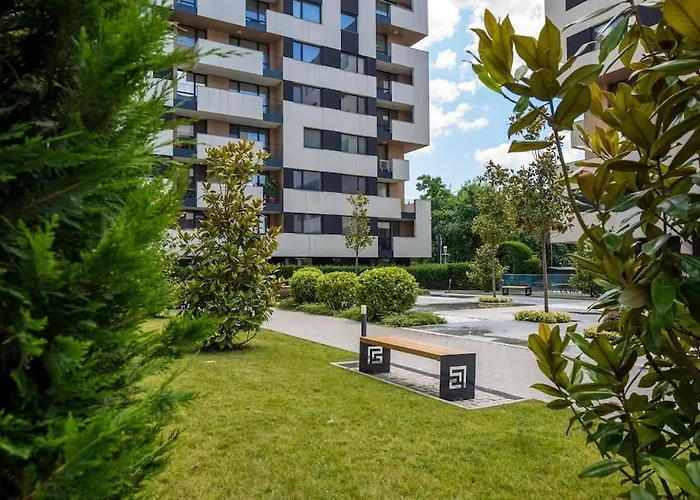 Labyrinth - Free Parking Space Included Varna